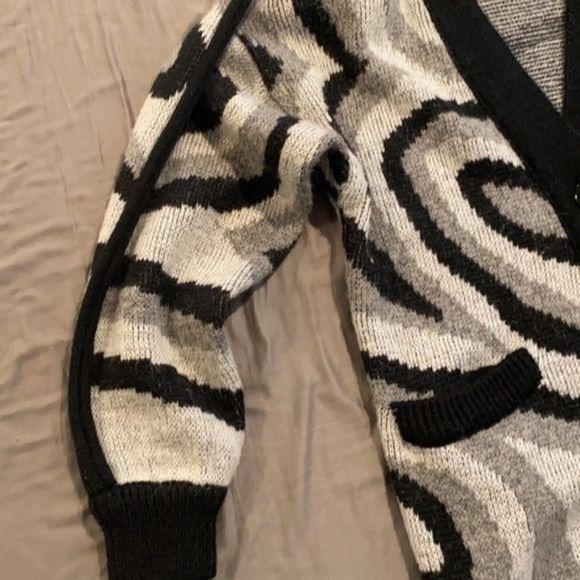 Vintage Allison Smith Cardigan: Size Medium - Picture 2 of 7